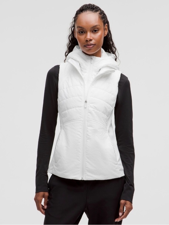 lululemon athletica Jackets & Blazers - Lululemon Another Mile Vest in White. Size: 8 ✨Never Worn✨